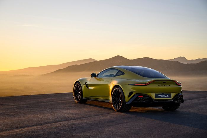 Aston Martin Vantage 2025