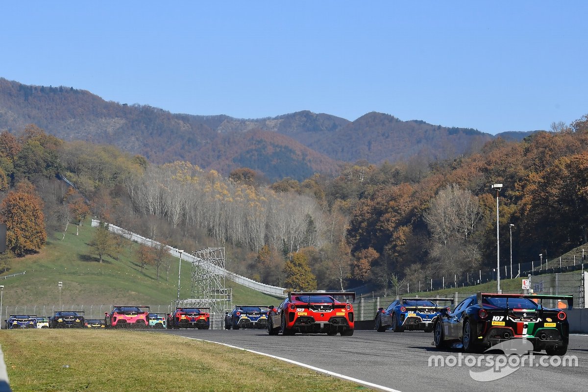 La partenza di Gara 2 della Coppa Shell