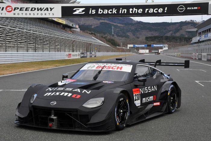 NISMO スーパーGT レーシングホイール GTR JGTC Z RAYS hqdefault.jpg
