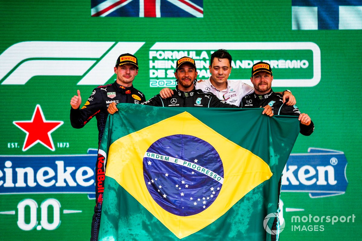 Podio: Ganador Lewis Hamilton, Mercedes, tercer lugar Valtteri Bottas, Mercedes, segundo lugar Max Verstappen, Red Bull Racing