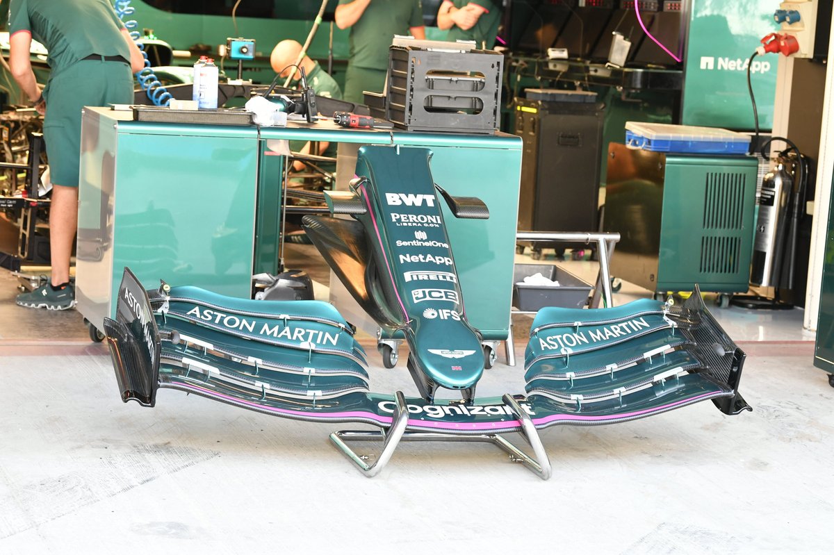 Alerón delantero del Aston Martin AMR21