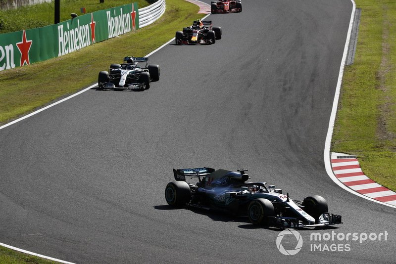 Lewis Hamilton, Mercedes AMG F1 W09, Valtteri Bottas, Mercedes AMG F1 W09 ve Sebastian Vettel, Ferrari SF71H