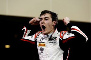 George Russell, ART Grand Prix, festeggia dopo aver vinto il campionato