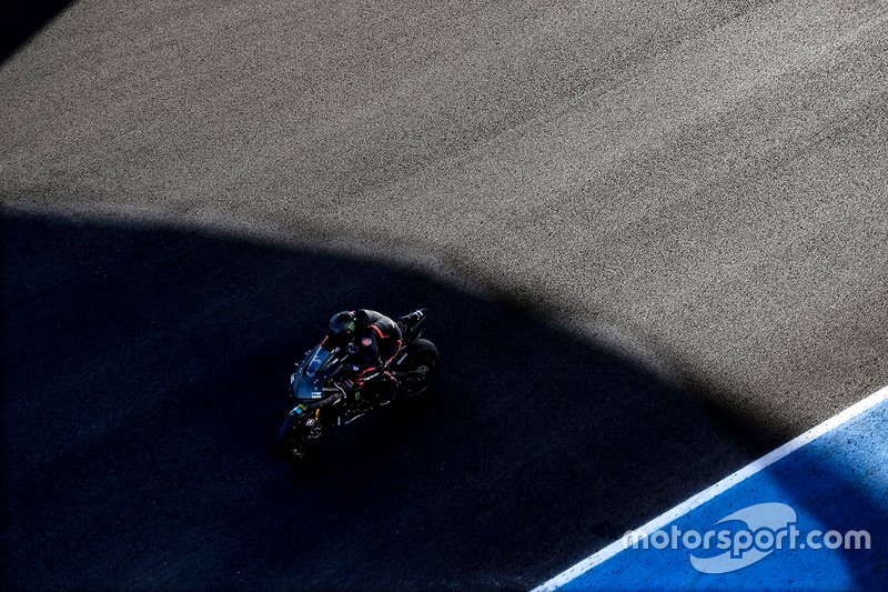 Lewis Hamilton probando la Yamaha Superbike
