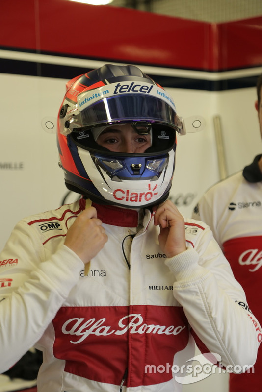 Tatiana Calderón, Sauber C37 piloto de prueba