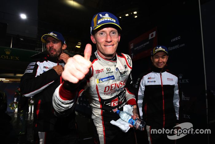 Ganadores #7 Toyota Gazoo Racing Toyota TS050: Mike Conway, Kamui Kobayashi, Jose Maria Lopez