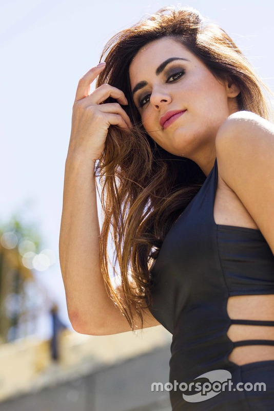 Chica de la parrilla
