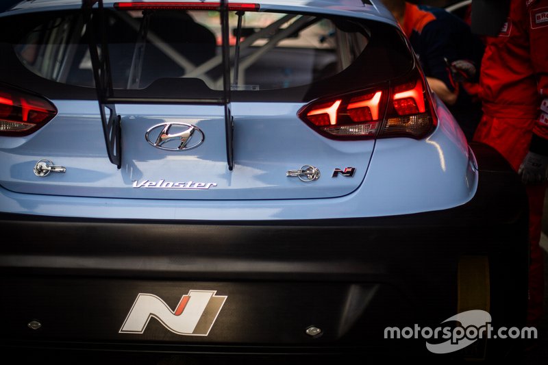 Hyundai Veloster N TCR