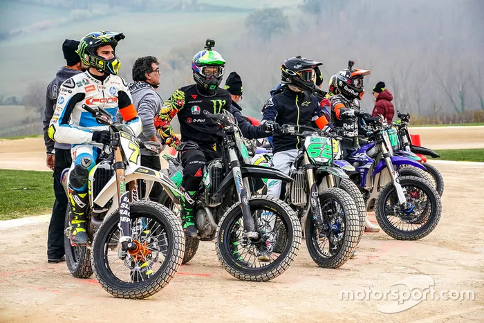 Franco Morbidelli y los participantes