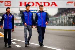 Brendon Hartley, Scuderia Toro Rosso, fait le tour du circuit à pied