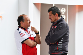 Frederic Vasseur, Sauber, Team Principal and Guenther Steiner, Haas F1 Team Principal