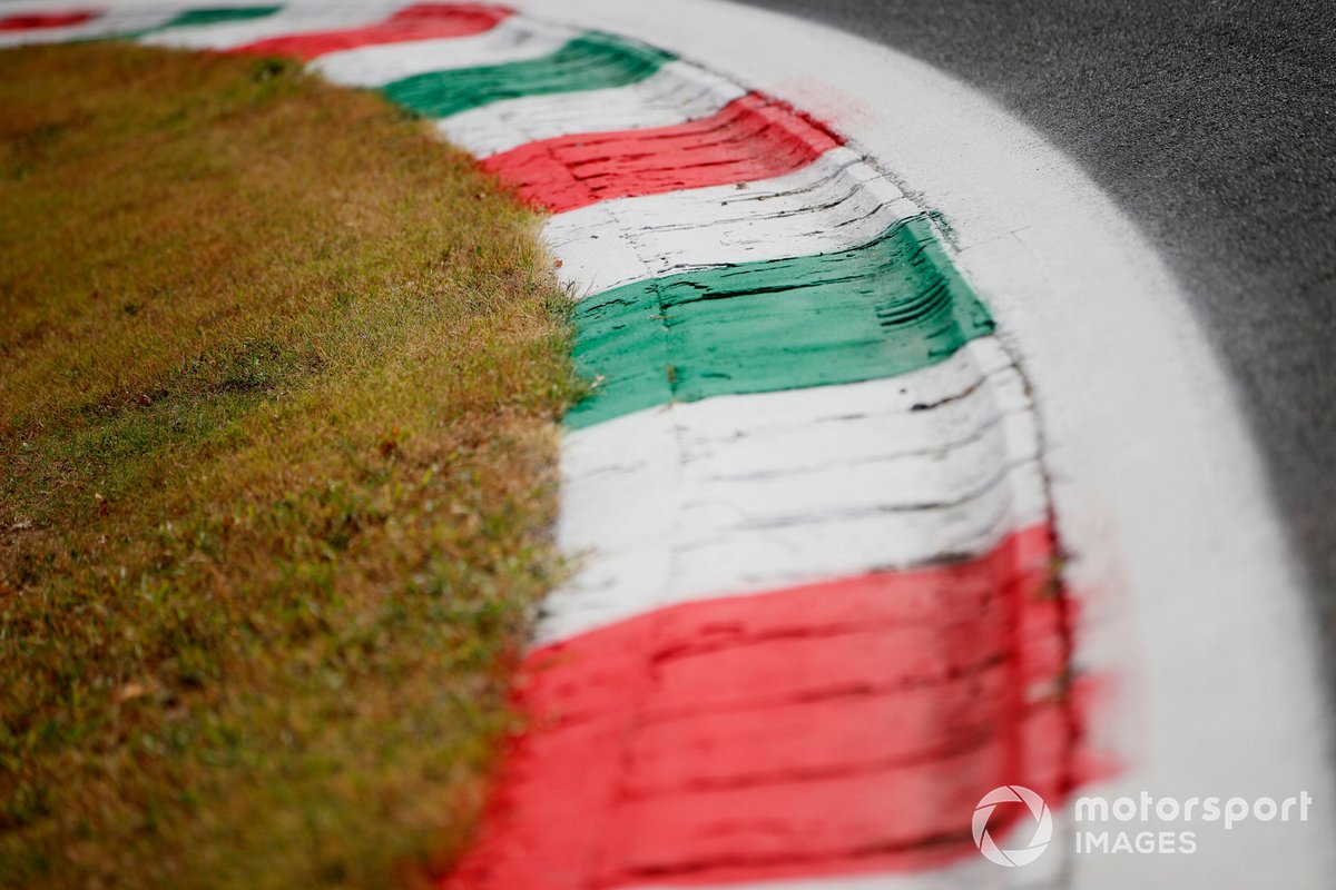 Kerb detail