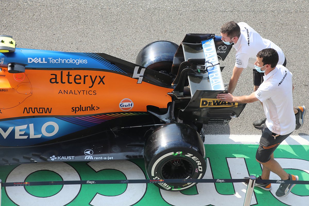 Детали задней части McLaren MCL35M