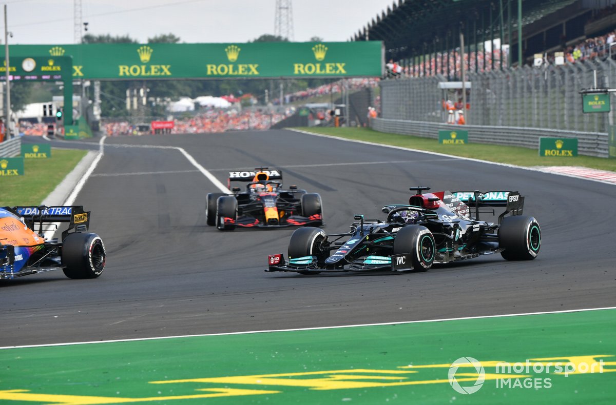 Lewis Hamilton, Mercedes W12, Max Verstappen, Red Bull Racing RB16B