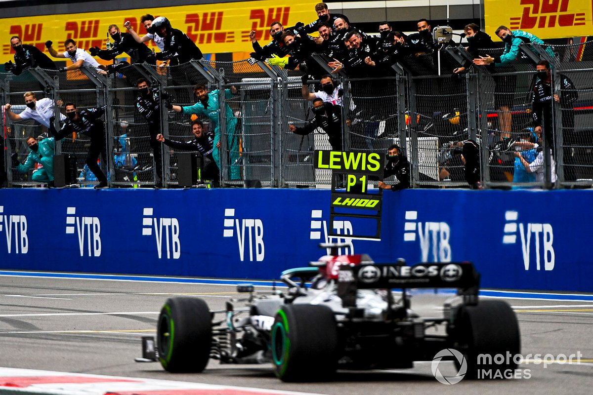 Vincitore della gara Lewis Hamilton, Mercedes W12