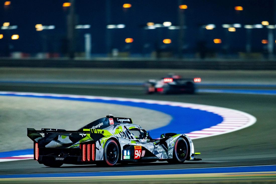 #94 Peugeot Totalenergies Peugeot 9X8: Loic Duval, Malthe Jakobsen, Stoffel Vandoorne