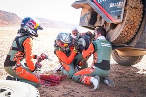 #200 El Dacia Sandriders Dacia: Nasser Al-Attiyah, Boulanger Edouard, # 212 El Dacia Sandriders Dacia: Cristina Gutiérrez, Pablo Moreno