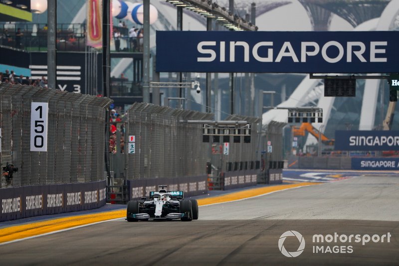 Lewis Hamilton, Mercedes AMG F1 W10