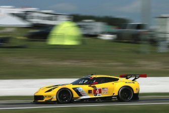 #4 Corvette Racing Corvette C7.R, GTLM: Oliver Gavin, Marcel Fässler