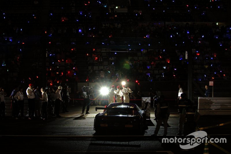 #25 Audi SPort Team WRT