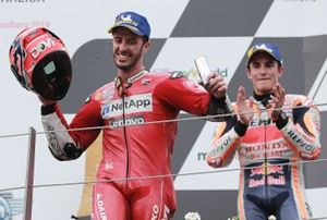 Podium: racewinnaar Andrea Dovizioso, Ducati Team