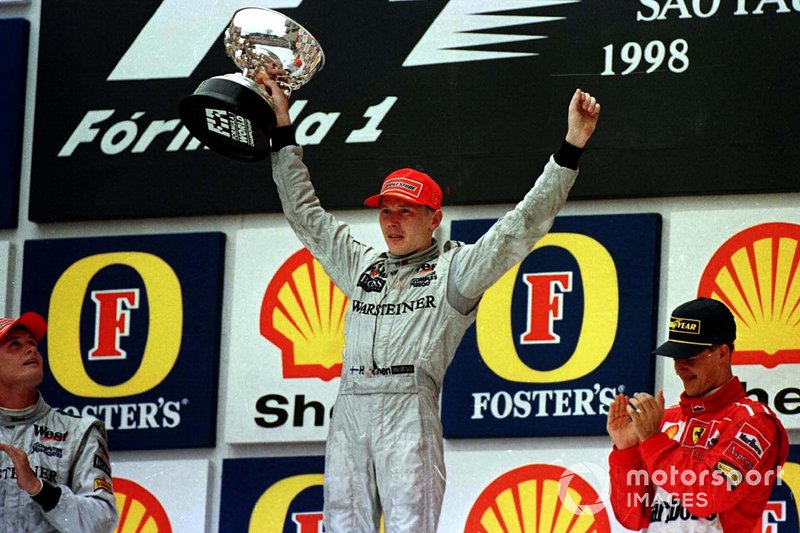 Mika Hakkinen, McLaren, David Coulthard, McLaren, Michael Schumacher, Ferrari