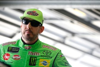 Kyle Busch, Joe Gibbs Racing, Toyota Camry M&M's Interstate Batteries