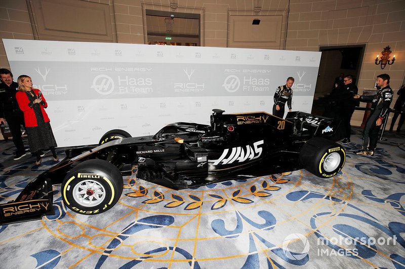 Romain Grosjean, Haas F1 Team, Kevin Magnussen, Haas F1 Team