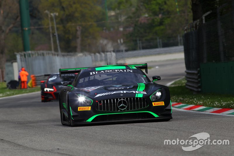 #43 Strakka Racing Mercedes-AMG GT3: Lewis Williamson, Dev Gore, Jack Hawksworth