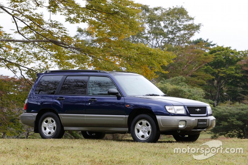 Subaru Forester першої генерації, роки виробництва: 1997–2002.