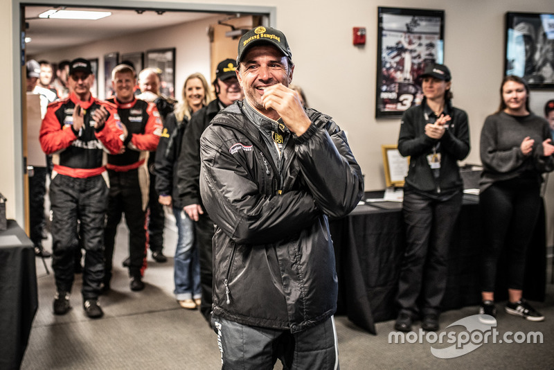 Homenagem a Christian Fittipaldi antes das 24 Horas de Daytona