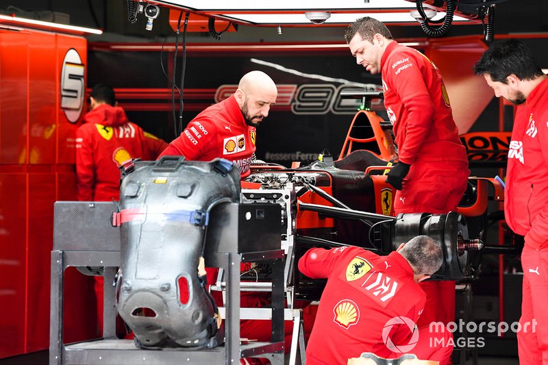 Ferrari SF90 front suspension detail