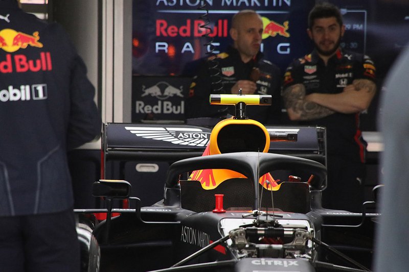 Red Bull Racing RB15, dettaglio dell'ala posteriore scarica di Gasly