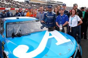 Martin Truex Jr., Joe Gibbs Racing, Toyota Camry Auto Owners Insurance and guests