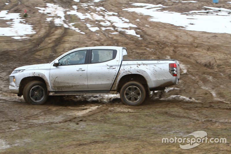 Mitsubishi L200