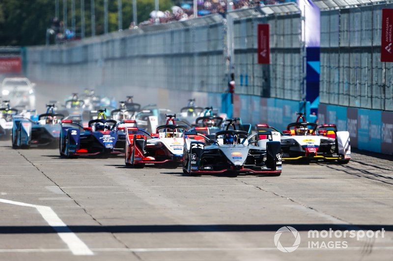 Sébastien Buemi, Nissan e.Dams, Nissan IMO1, Pascal Wehrlein, Mahindra Racing, M5 Electro, Daniel Abt, Audi Sport ABT Schaeffler, Audi e-tron FE05, Sam Bird, Envision Virgin Racing, Audi e-tron FE05, curva 1