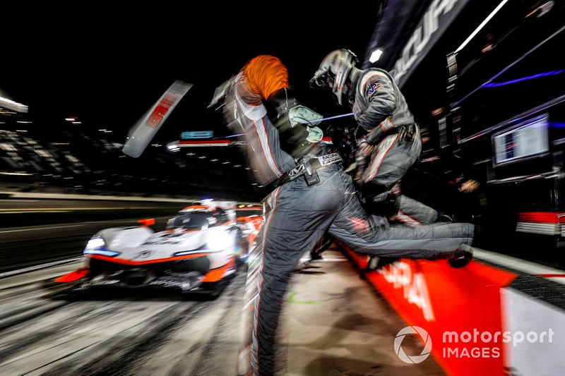 Пит-стоп: Дейн Кэмерон, Хуан-Пабло Монтойя, Симон Пажено, Acura Team Penske, Acura ARX-05 (№6)