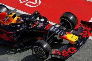 Max Verstappen, Red Bull Racing RB15 stops in the pit lane