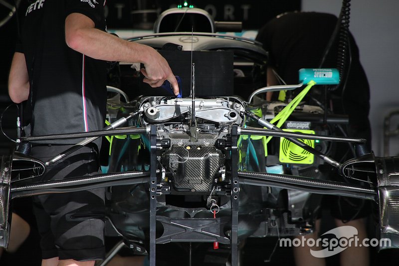Detalle técnico de Mercedes
