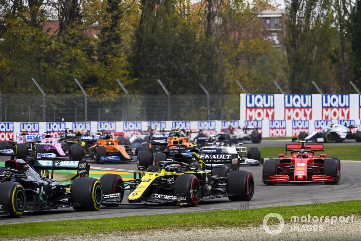 Lewis Hamilton, Mercedes F1 W11, Daniel Ricciardo, Renault F1 Team R.S.20, Charles Leclerc, Ferrari SF1000, Alex Albon, Red Bull Racing RB16, Daniil Kvyat, AlphaTauri AT01, e il resto delle auto