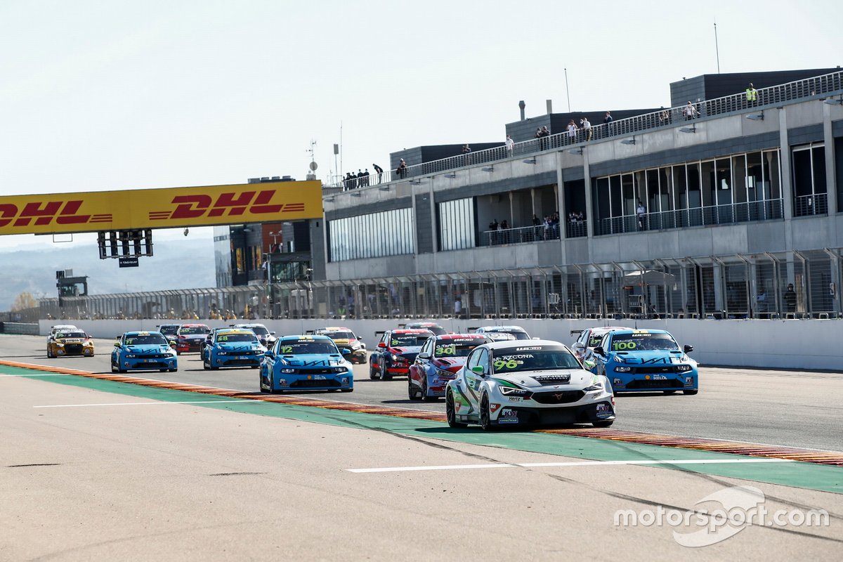 Arrancada Mikel Azcona, Zengo Motorsport Services KFT CUPRA León Competición TCR