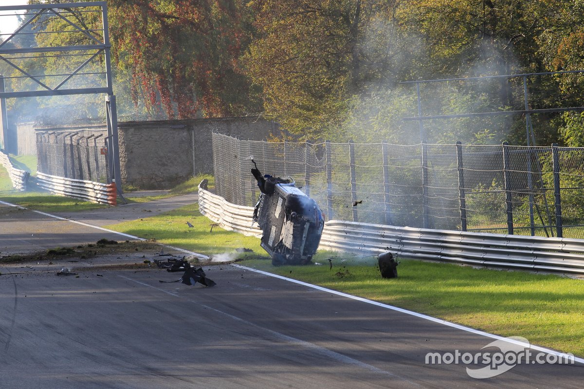 #312 Ombra Racing, Porsche 991 4.0: Leonardo Caglioni, Adriano Pan, big crash