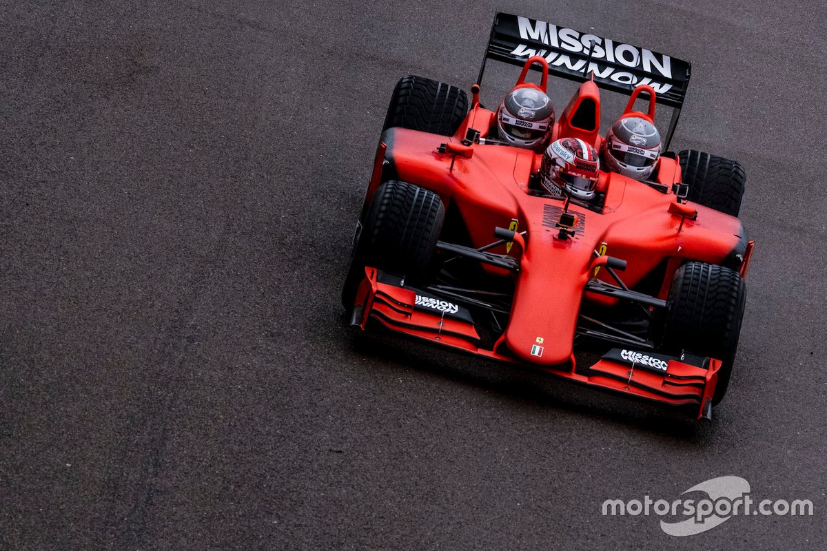 Charles Leclerc, Scuderia Ferrari, in pista con la Ferrari F1 3-Seater