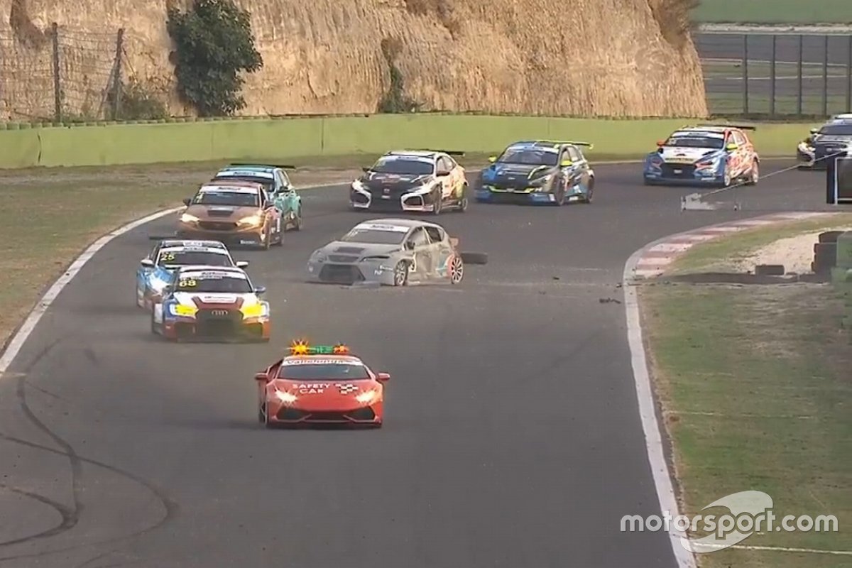 L'incidente in Gara2 di Eric Scalvini, Cupra TCR, Scuderia del Girasole by Cupra Racing