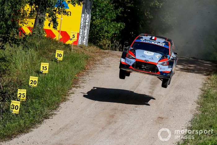Pierre-Louis Loubet, Vincent Landais, Hyundai 2c Competition Hyundai i20 Coupe WRC