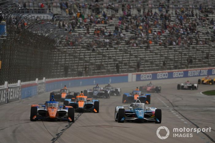 Scott Dixon, Chip Ganassi Racing Honda, Josef Newgarden, Team Penske Chevrolet