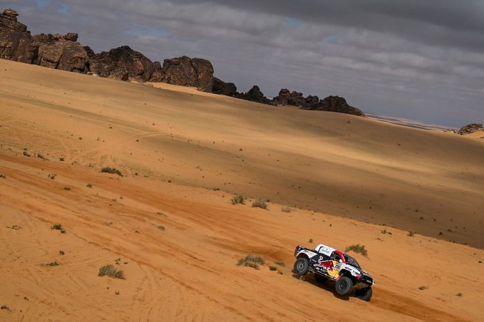 #200 Toyota Gazoo Racing Toyota: Nasser Al-Attiyah, Mathieu Baumel