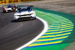 #77 Proton Competition Ford Mustang LMGT3: Bernardo Sousa, Ben Tuck, Benjamin Barker