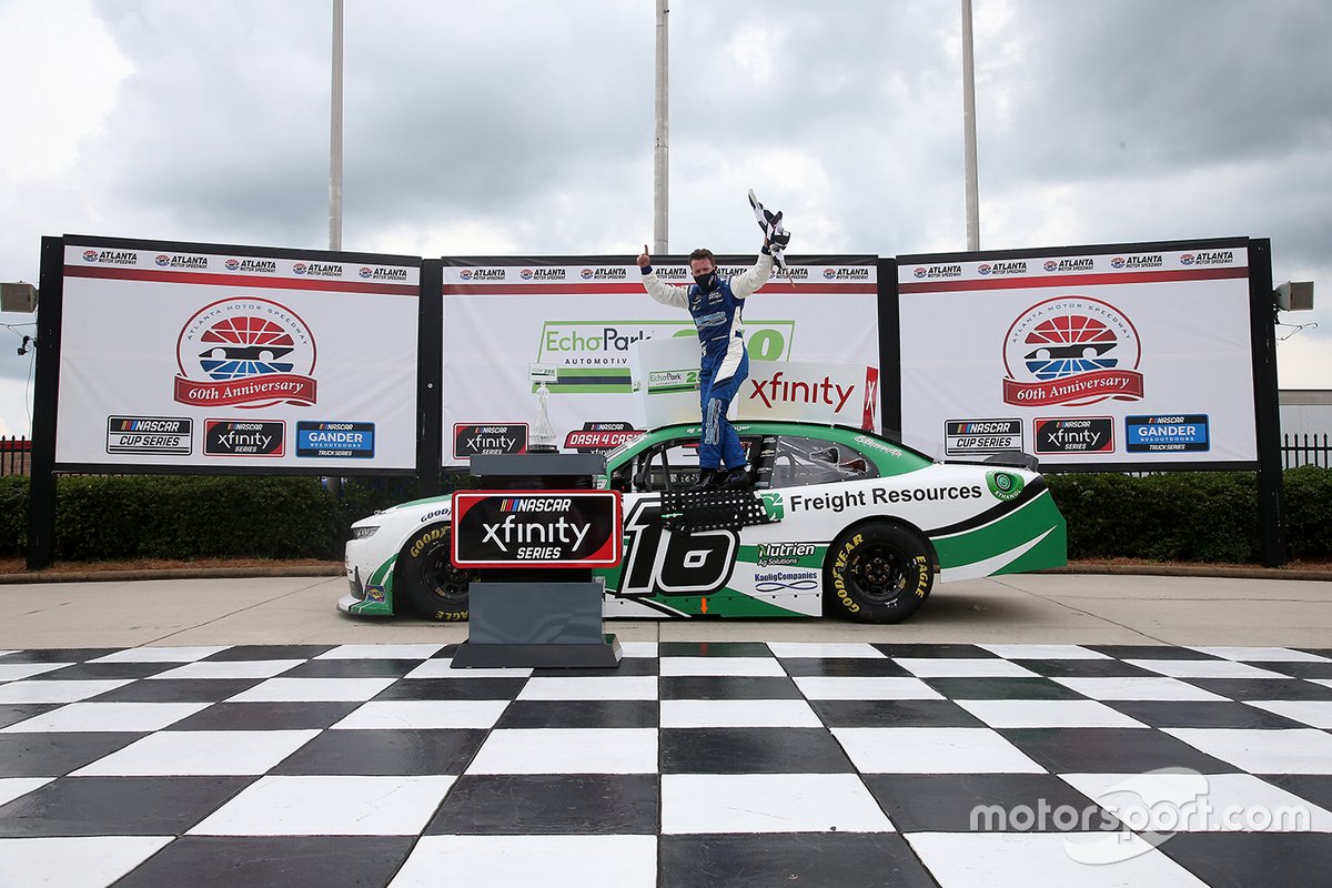 Ganador A.J. Allmendinger, Kaulig Racing, Chevrolet Camaro