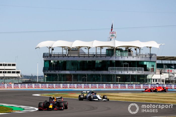 Alex Albon, Red Bull Racing RB16, Pierre Gasly, AlphaTauri AT01, Sebastian Vettel, Ferrari SF1000